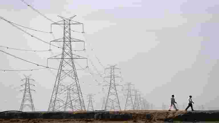 印度的电力输出在八月连续第六个月下降