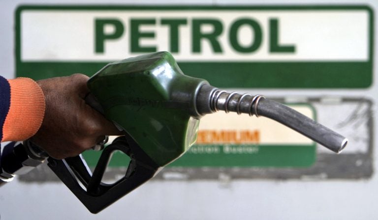 汽油，柴油价格由于国际石油率的增加而上升第三天