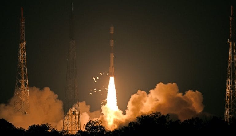 Isro成功推出了地球观测卫星risat-2b