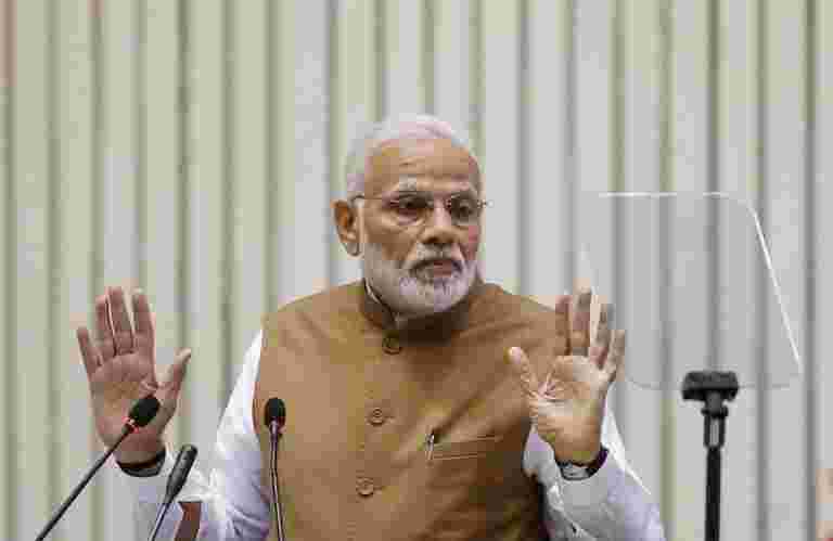 PM Modi Dubs Dubs大会的贷款豁免作为政治特技