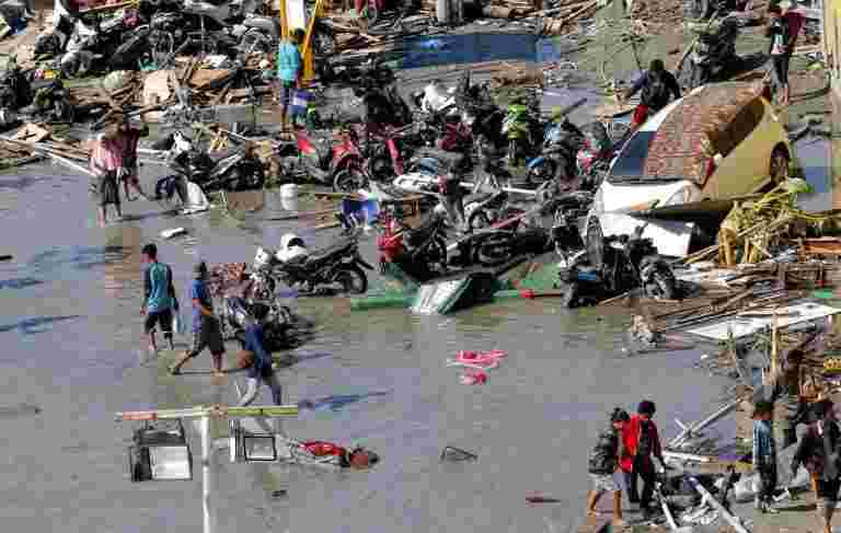 从印度尼西亚洪水造成死亡人数，泥石岭上升至89