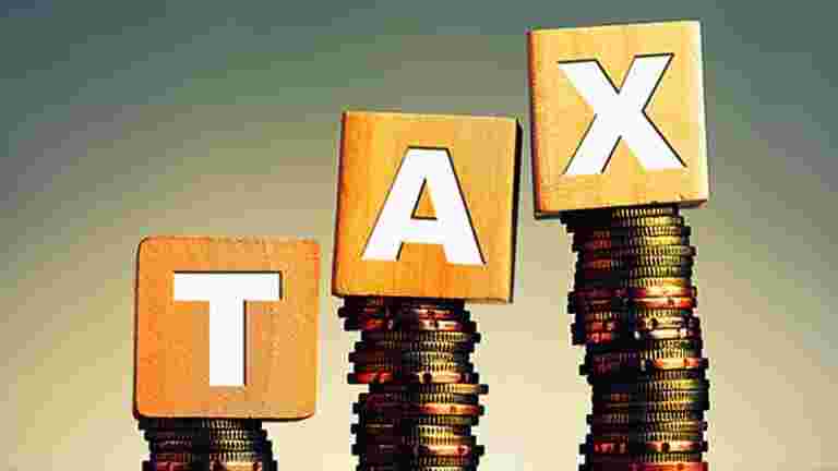 “税收限制增强，”德勤的Saraswathi Kasturirangan说