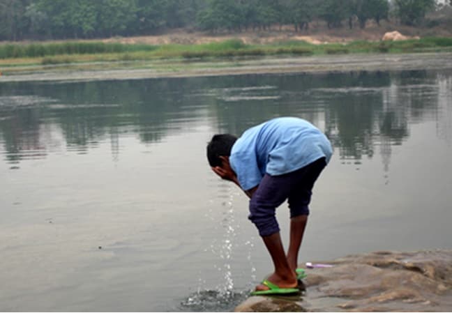 饮用水和污染城市印度选民的十大优先事项