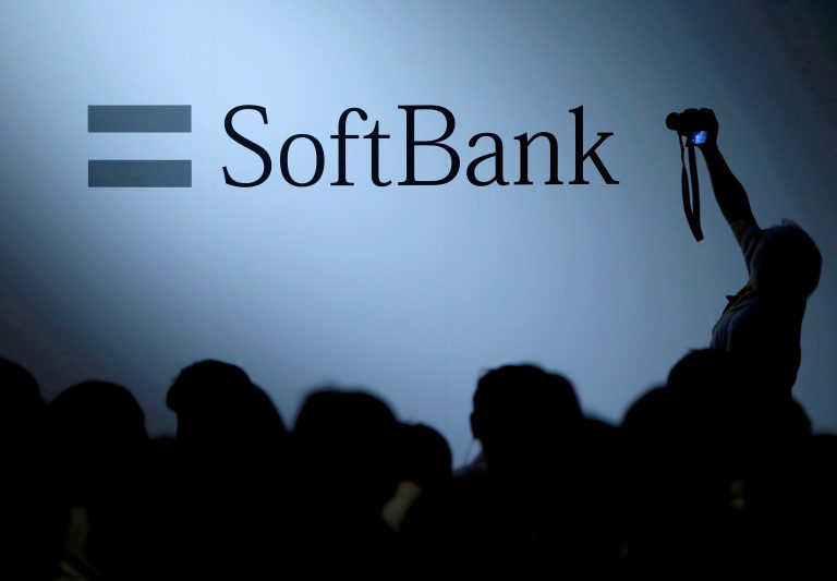 SoftBank成为首次采购IPO价格范围的日本公司，在Y1,500中保持景色