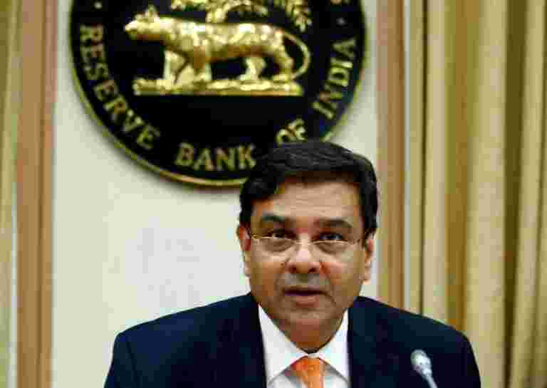 RBI双月货币政策：Urjit Patel暗示未来的速度徒步旅行，引用通货膨胀的风险