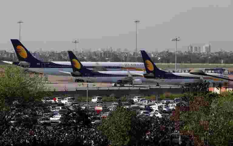 报告称，Jet Airways不太可能回到跑道上作为Etihad，Hinduja回报
