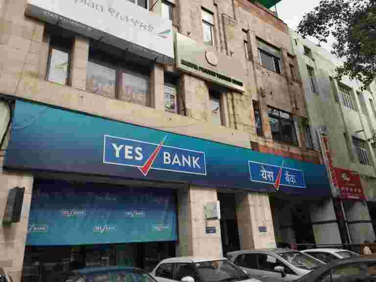 是银行从Max Group租用Noida的租约62,500平方英尺的办公空间