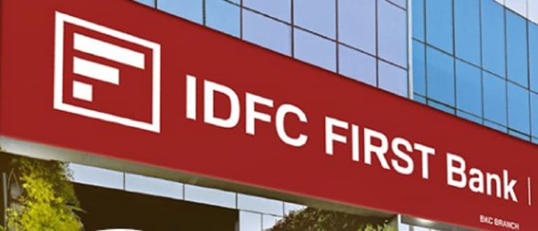 IDFC第一银行股价汇率为10％，以至于董事会批准资金提高52周